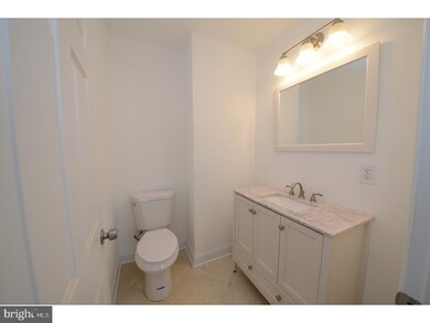 506 Crotzer Ave, Folcroft, PA 19032 - photo 6