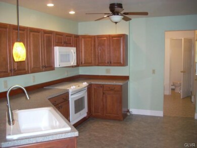 1431 Stones Crossing Rd, Easton, PA 18045 - photo 6