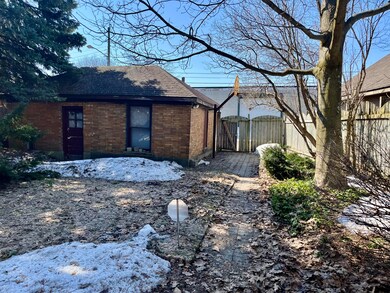Walkway to garage