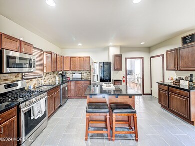 872 Upper Main St, South Amboy, NJ 08879 - photo 3