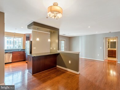 4151 S Four Mile Run Dr unit 401, Arlington, VA 22204 - photo 7