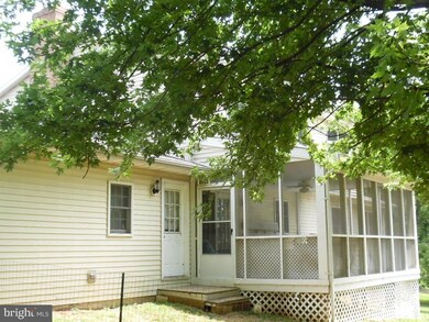 1135 Marthas Ct E, Knoxville, MD 21758 - photo 3