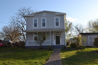 307 2nd St, Shenandoah, VA 22849 - photo 2