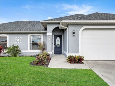 121 NW 12th Ln, Cape Coral, FL 33993 - photo 3