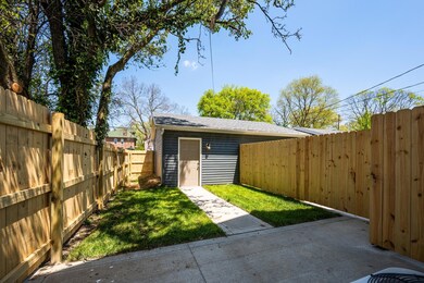 1432 Oak Street 005