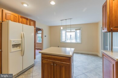 239 Canterbury Dr, Wallingford, PA 19086 - photo 6