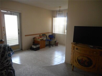 36 Norwich B unit 36, West Palm Beach, FL 33417 - photo 3