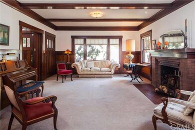Large living room with fireplace...Notice all the 