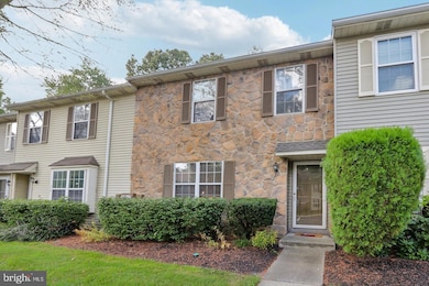 329 Gwynedd Ct unit 329, Mount Laurel, NJ 08054 - photo 2