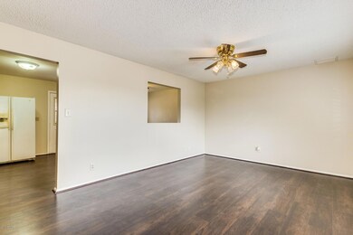 521 N Fresno St, Chandler, AZ 85225 - photo 4