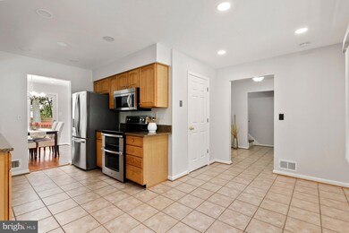 12809 Peace Dr, Fort Washington, MD 20744 - photo 7