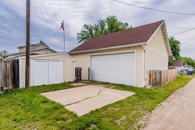 510 4th St SE, Jamestown, ND 58401 - photo 5