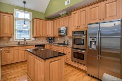 Gorgeous kitchen perfect for entertaining.