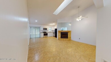 8953 Ivey Rd, Jacksonville, FL 32216 - photo 4