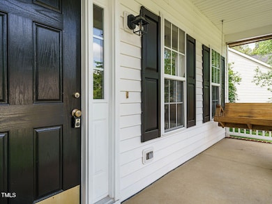 004-1280x960-front-porch