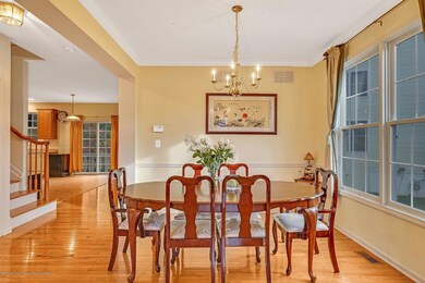 ** Elegant Dining Room **