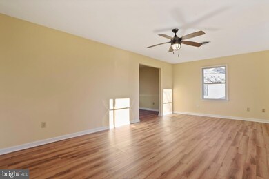 1205 Preston Ln, Greencastle, PA 17225 - photo 5