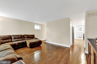 1001 Kayden Ln, Essex, MD 21221 - photo 4