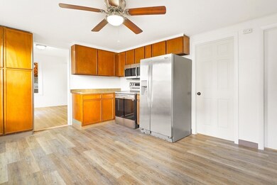 12 Temple St, Holyoke, MA 01040 - photo 4