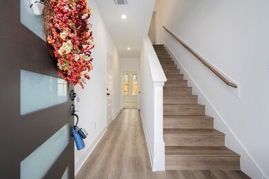 6823 Sidney St, Houston, TX 77021 - photo 5