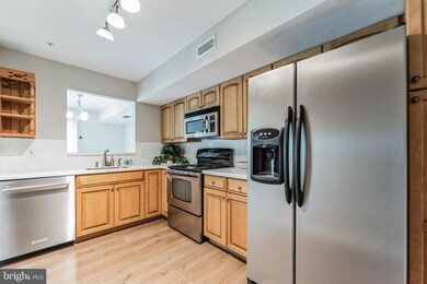 19950 Gateshead Cir, Germantown, MD 20876 - photo 5