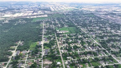 So close to the Inner 610 Loop and downtown.