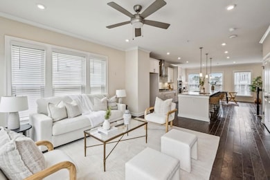 2028 Holtz Ln, Atlanta, GA 30318 - photo 5