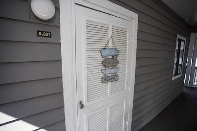 10166 Beach Dr-1