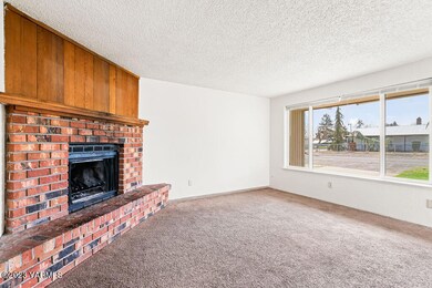 3305CastlevaleRd-7