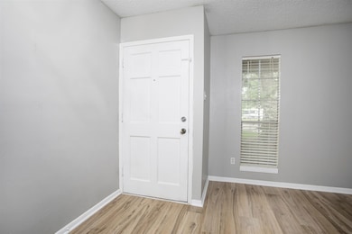 1723 Redwood Cir, Alvin, TX 77511 - photo 5