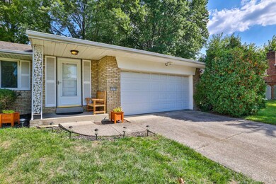 1612 Clemson Cir, Cincinnati, OH 45255 - photo 2