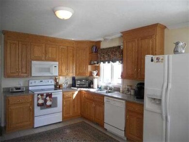 7 Fox Run Rd, Blackstone, MA 01504 - photo 4