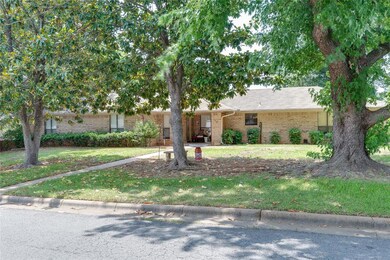 2210 Highland Park Dr, Denison, TX 75020 - photo 5