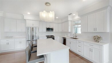 Beautiful Kitchen with Island for entertaining!