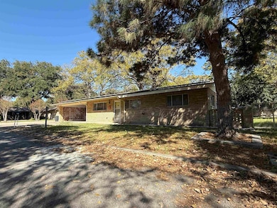 108 Delmar Ln, Del Rio, TX 78840 - photo 4