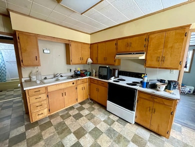 136 S Argyle Ave, Phillips, WI 54555 - photo 6