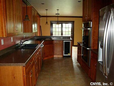 Kitchen GOURMET CUSTOM KITCHEN