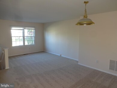 7443 Courtland Cir, Manassas, VA 20111 - photo 5