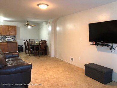 31 Skyline Dr, Staten Island, NY 10304 - photo 4