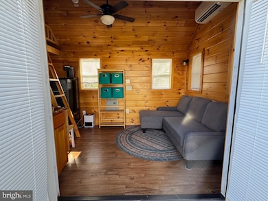 12 W Loudoun St unit A, Round Hill, VA 20141 - photo 2