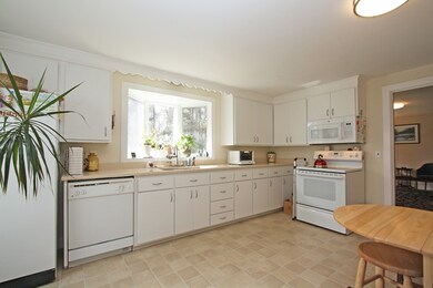 239 South Rd, Bedford, MA 01730 - photo 3