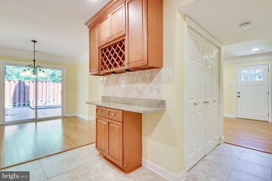 5682 Oak Tanager Ct, Burke, VA 22015 - photo 5