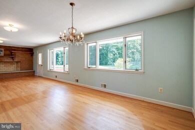 8456 Lock Ln, Warrenton, VA 20186 - photo 7