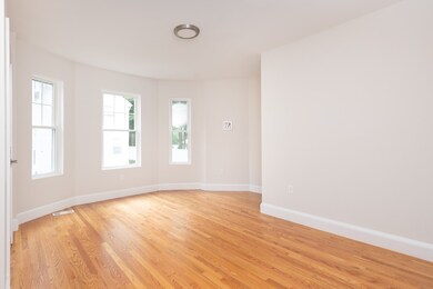 121 Washington St unit 2, Wellesley Hills, MA 02481 - photo 6