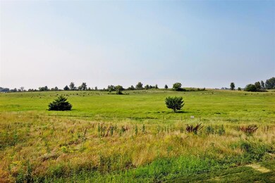 8236 Mahon Ct, Grimes, IA 50111 - photo 3