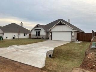 4007 Gallivant Dr, Granbury, TX 76049 - photo 2