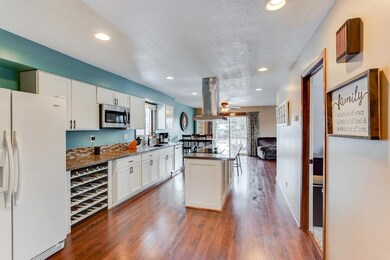 3940-66th-St-E-006