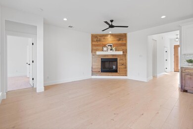 3300 Promenade Ct, Granbury, TX 76048 - photo 7