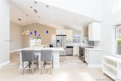 9257 Magnolia Ct, Davie, FL 33328 - photo 4