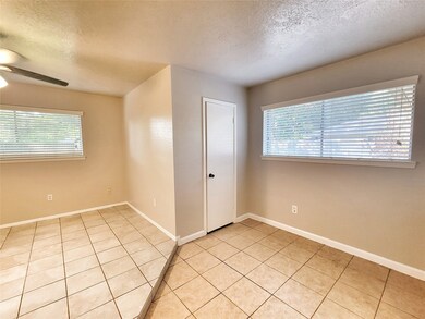 5222 Abercreek Ave, Friendswood, TX 77546 - photo 6